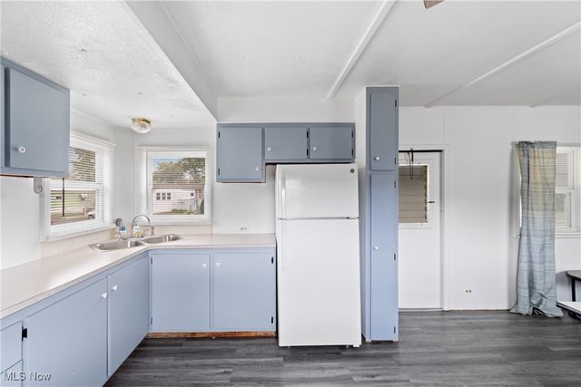 96 Helen Street, Barberton, OH 44203