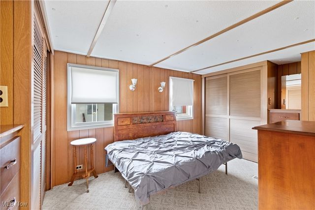 96 Helen Street, Barberton, OH 44203