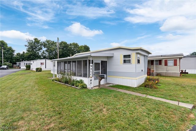 96 Helen Street, Barberton, OH 44203