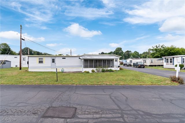 96 Helen Street, Barberton, OH 44203