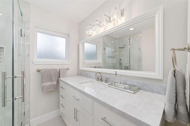 10206 Oakpoint Drive, Houston, TX 77043