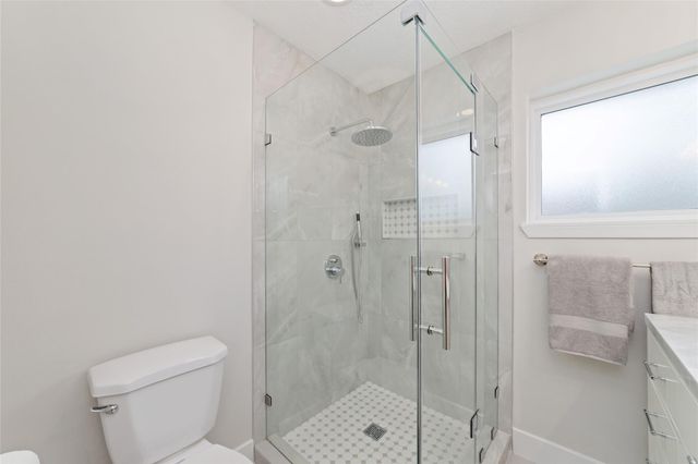 10206 Oakpoint Drive, Houston, TX 77043