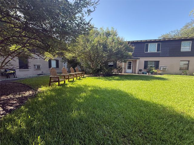 1320 Heights Boulevard 2, Houston, TX 77008