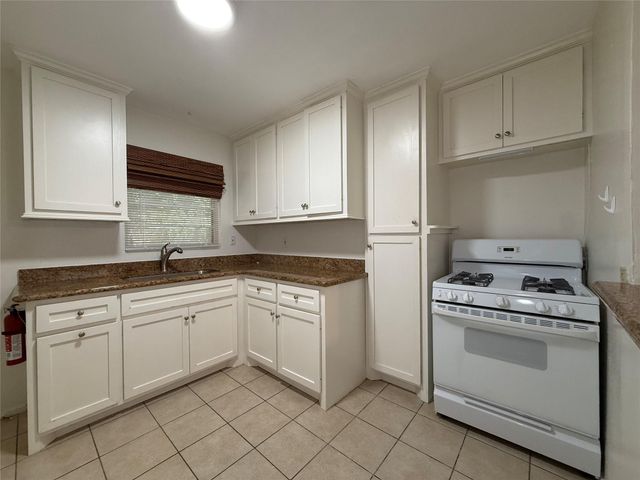 1320 Heights Boulevard 2, Houston, TX 77008