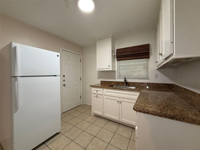 1320 Heights Boulevard 2, Houston, TX 77008