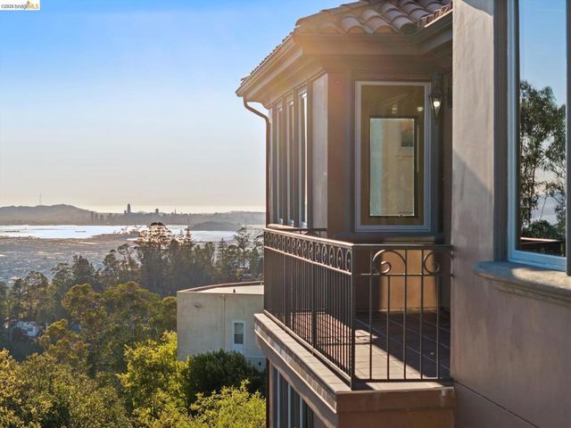 6611 Elverton Dr, Oakland, CA 94611