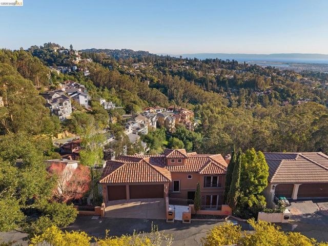 6611 Elverton Dr, Oakland, CA 94611