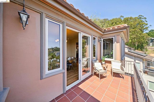 6611 Elverton Dr, Oakland, CA 94611