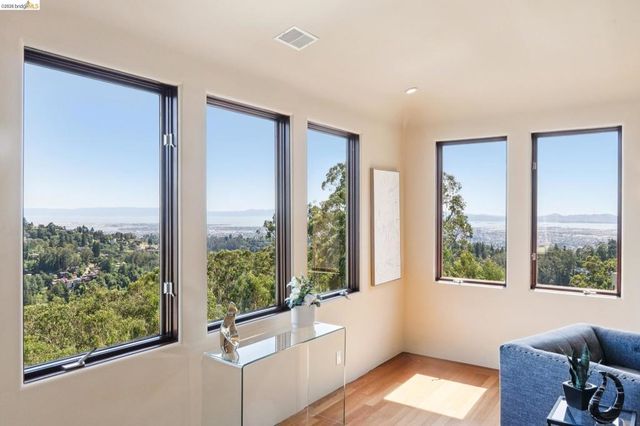 6611 Elverton Dr, Oakland, CA 94611