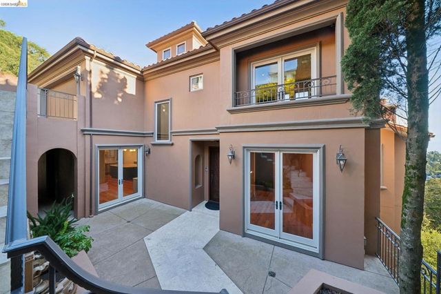 6611 Elverton Dr, Oakland, CA 94611