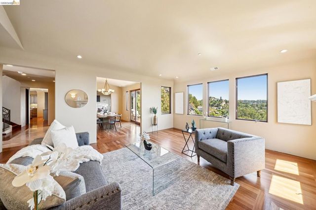 6611 Elverton Dr, Oakland, CA 94611