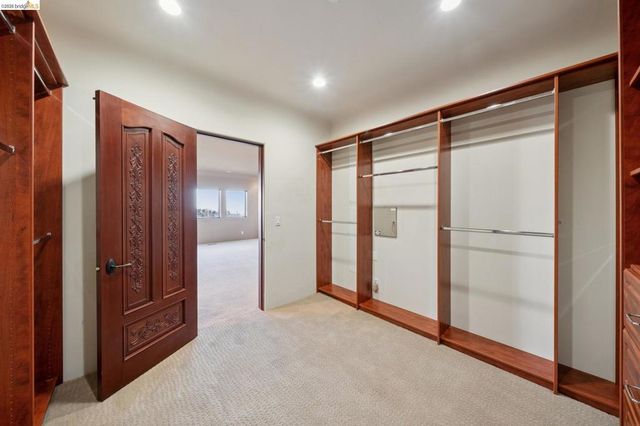 6611 Elverton Dr, Oakland, CA 94611