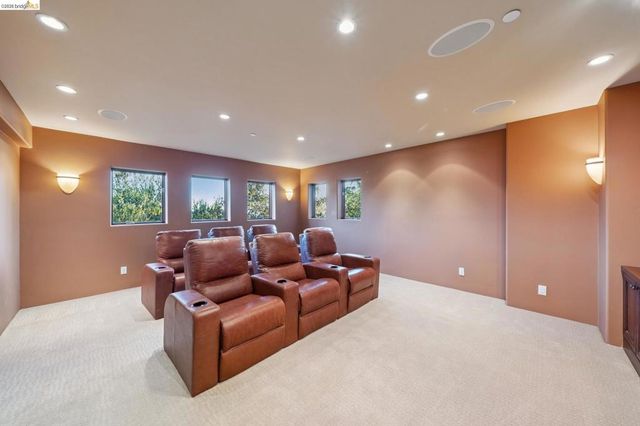 6611 Elverton Dr, Oakland, CA 94611