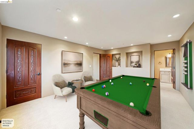 6611 Elverton Dr, Oakland, CA 94611