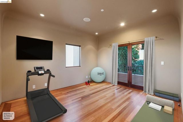 6611 Elverton Dr, Oakland, CA 94611