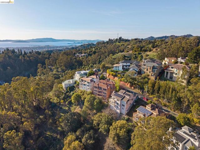 6611 Elverton Dr, Oakland, CA 94611