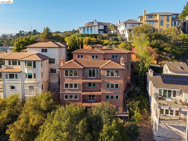6611 Elverton Dr, Oakland, CA 94611