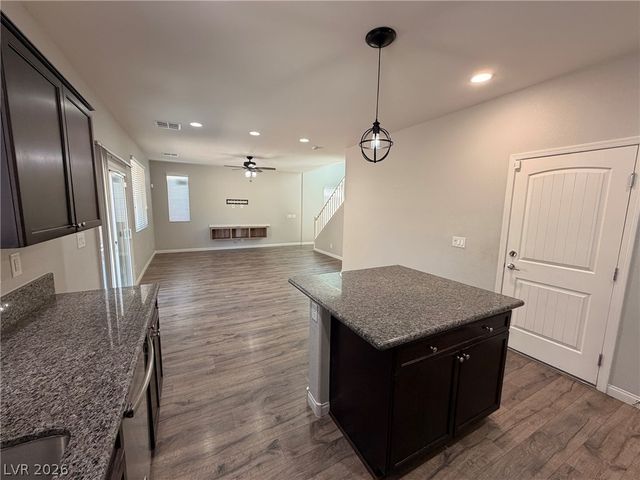 7852 Pyramid Peak Street, Las Vegas, NV 89166