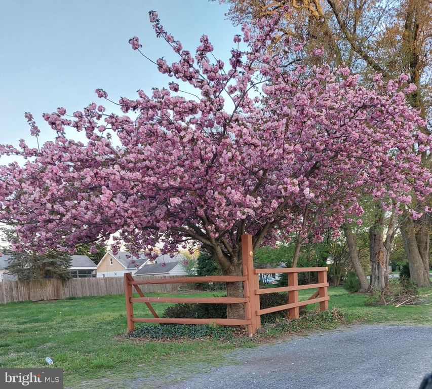 E BOSTON RD, Pennsville, NJ 08070 — exterior