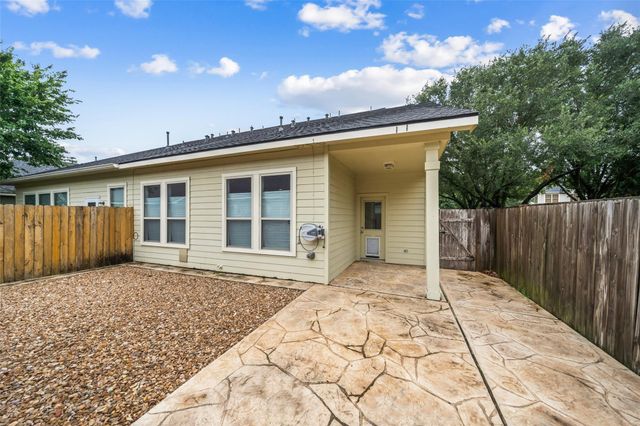 5338 Summit Hollow Drive, Houston, TX 77084
