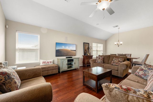 6200 Glenn Hills Lane, League City, TX 77573