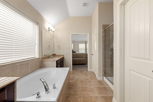 6200 Glenn Hills Lane, League City, TX 77573
