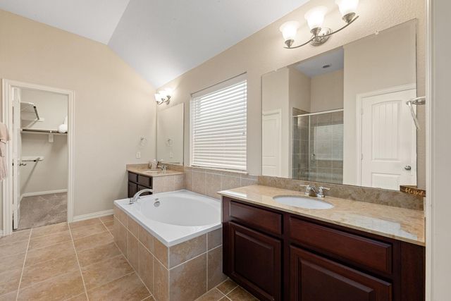 6200 Glenn Hills Lane, League City, TX 77573