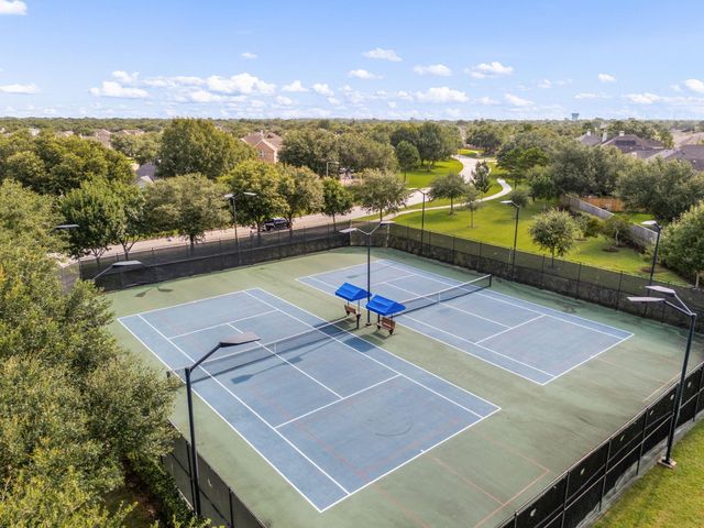 6200 Glenn Hills Lane, League City, TX 77573