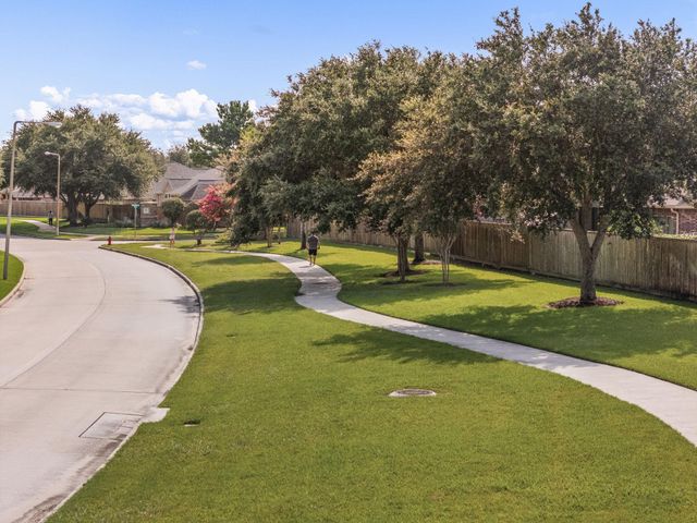 6200 Glenn Hills Lane, League City, TX 77573