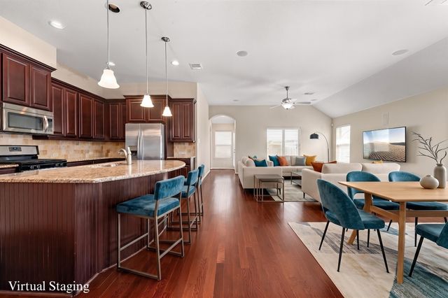 6200 Glenn Hills Lane, League City, TX 77573