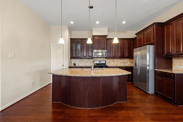 6200 Glenn Hills Lane, League City, TX 77573