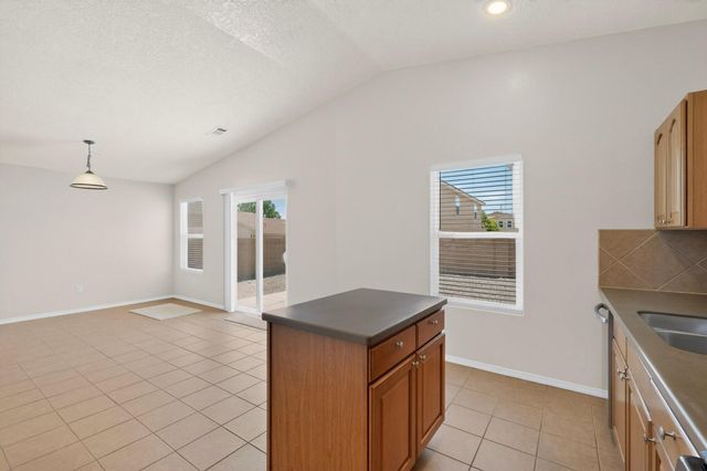 1317 Maple Meadows Drive NE, Rio Rancho, NM 87144