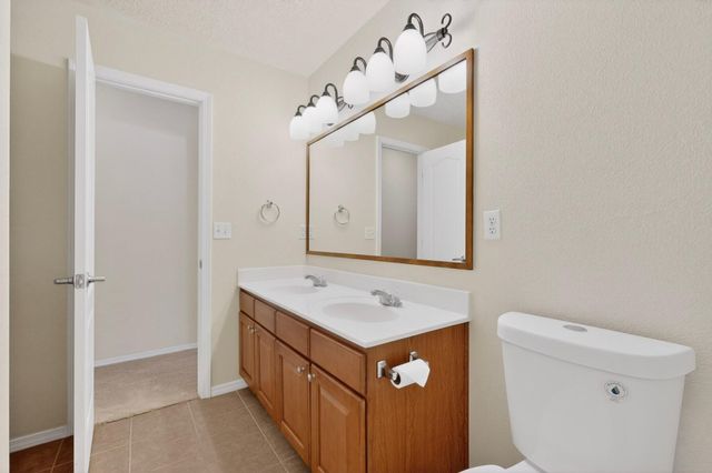 1317 Maple Meadows Drive NE, Rio Rancho, NM 87144