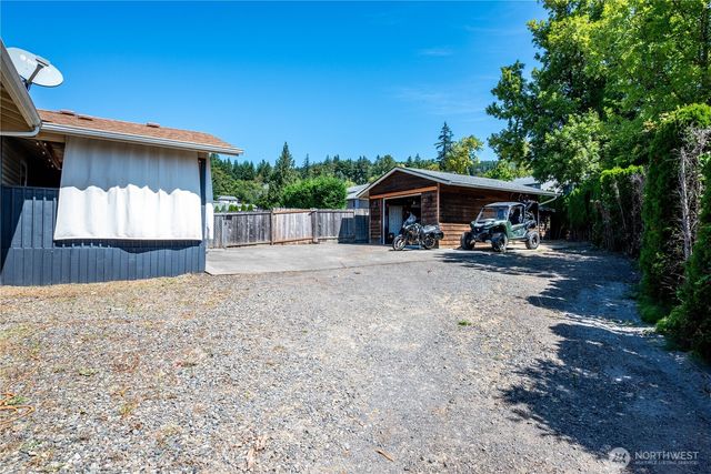 148 Greystone Road, Kalama, WA 98625