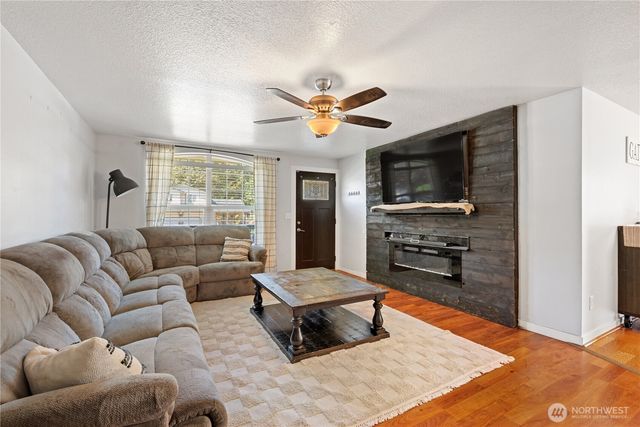 148 Greystone Road, Kalama, WA 98625