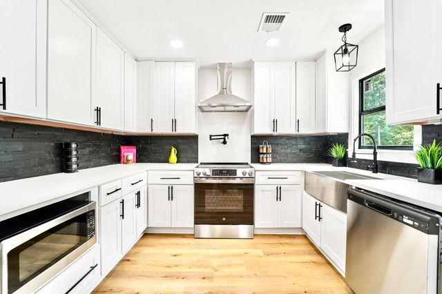 32606 Glenda Drive, Magnolia, TX 77354
