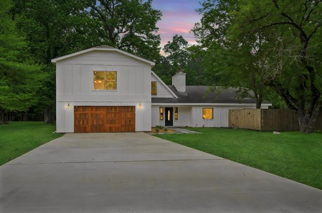 32606 Glenda Drive, Magnolia, TX 77354
