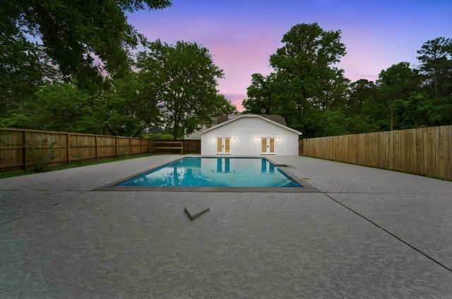 32606 Glenda Drive, Magnolia, TX 77354