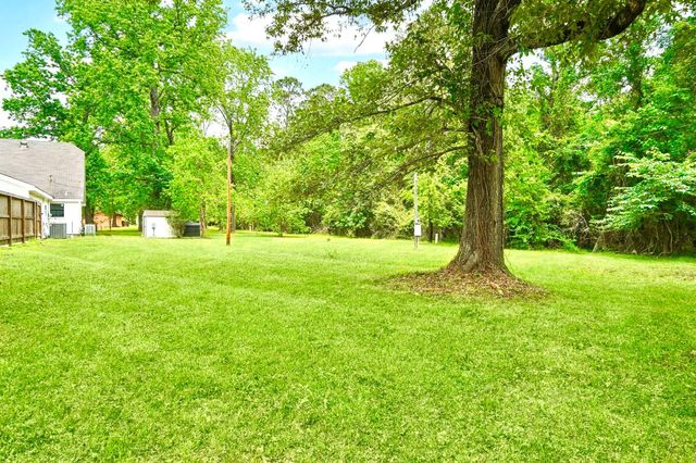 32606 Glenda Drive, Magnolia, TX 77354