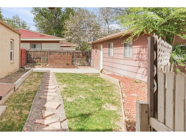 1506 Collyer St, Longmont, CO 80501
