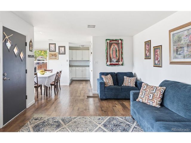 1506 Collyer St, Longmont, CO 80501