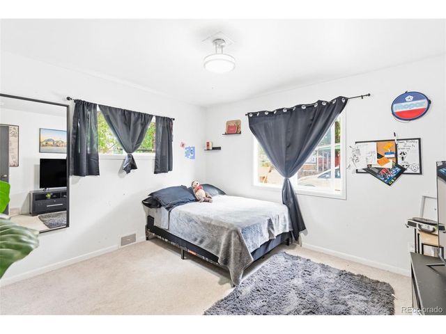 1506 Collyer St, Longmont, CO 80501
