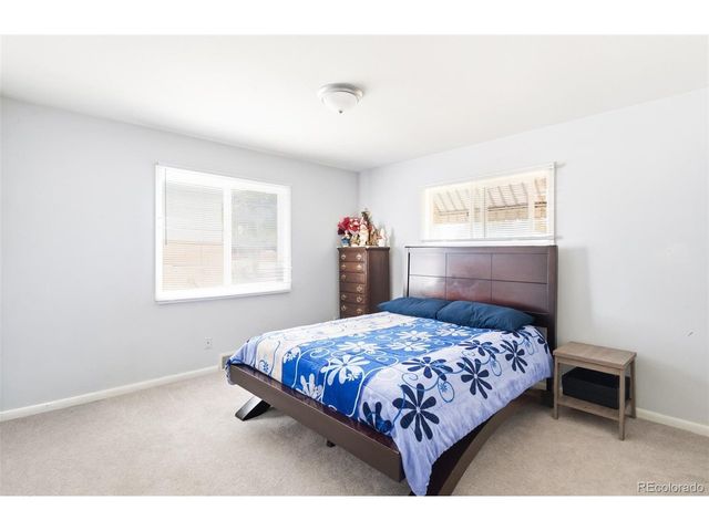 1506 Collyer St, Longmont, CO 80501