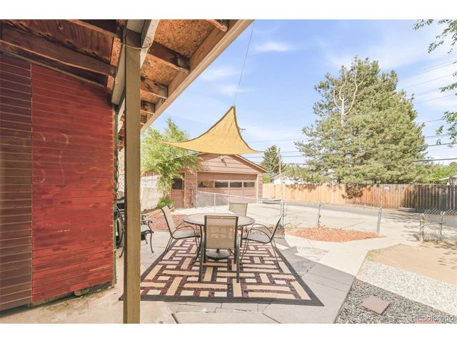 1506 Collyer St, Longmont, CO 80501
