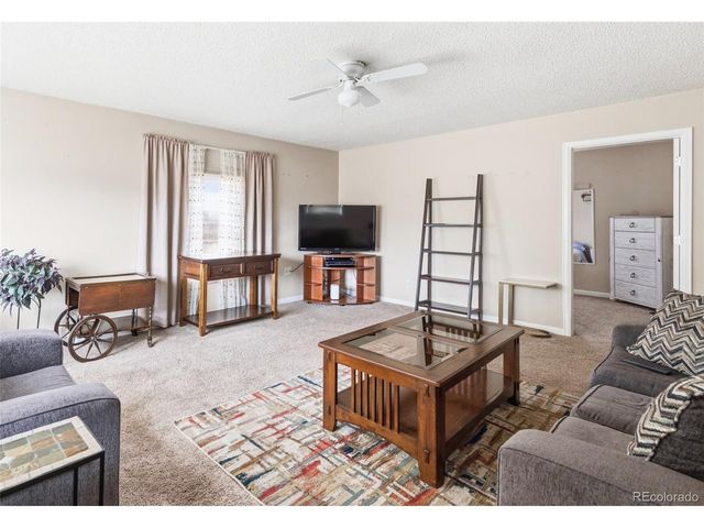 1506 Collyer St, Longmont, CO 80501