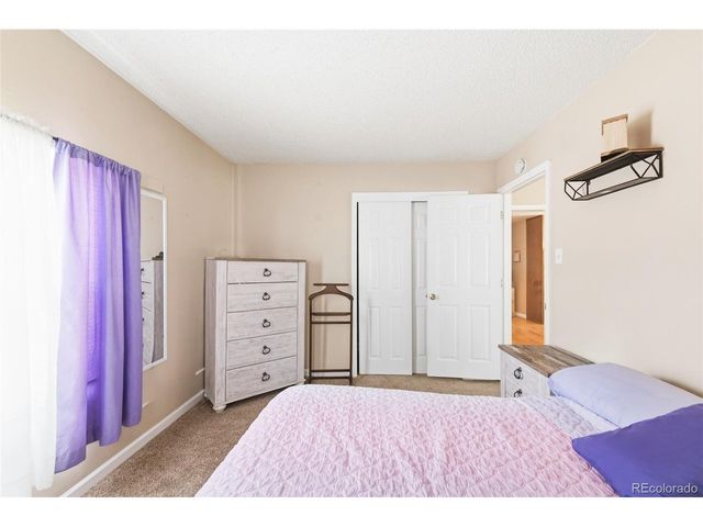 1506 Collyer St, Longmont, CO 80501