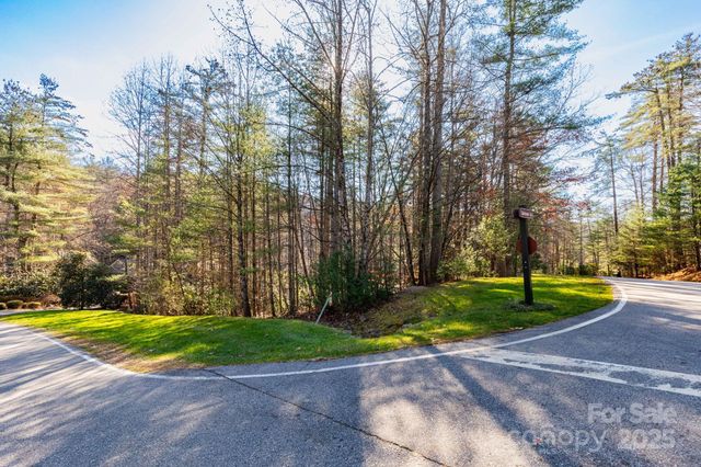 139 Chattooga Run 221, Hendersonville, NC 28739