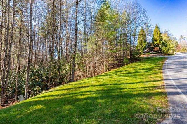 139 Chattooga Run 221, Hendersonville, NC 28739