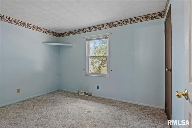 1821 Denton Drive, Springfield, IL 62702
