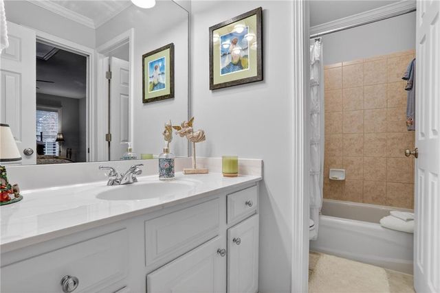 471 Vinings Estates SE Drive, Smyrna, GA 30126